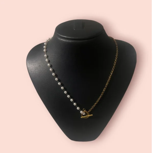 Nur Pearl Toggle Necklace